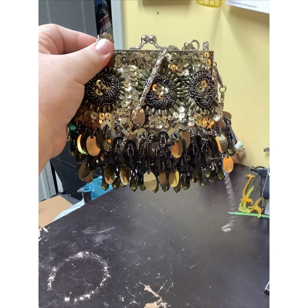 Ladies Vintage Gold Sequin Beaded Pouch Silver Chain Strap Purse Sunflower Kiss